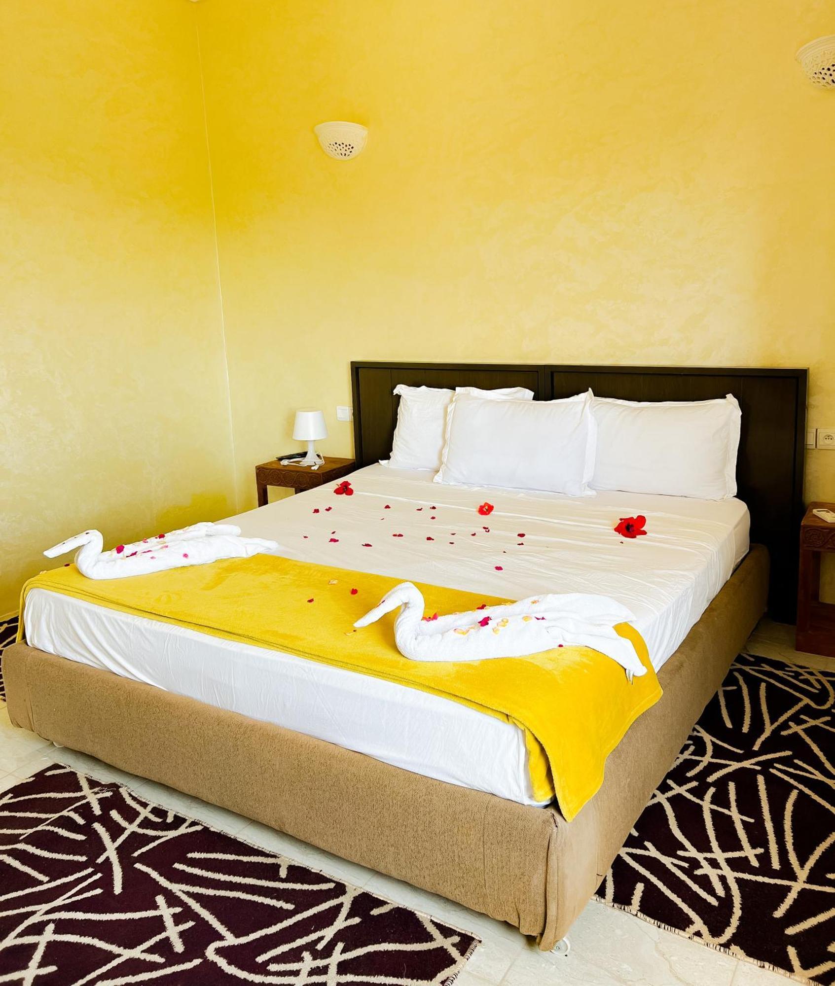 Guest House Qodwa Sidi Abdallah Ghiat Eksteriør bilde